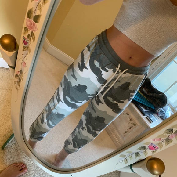 Pants - Camouflage joggers